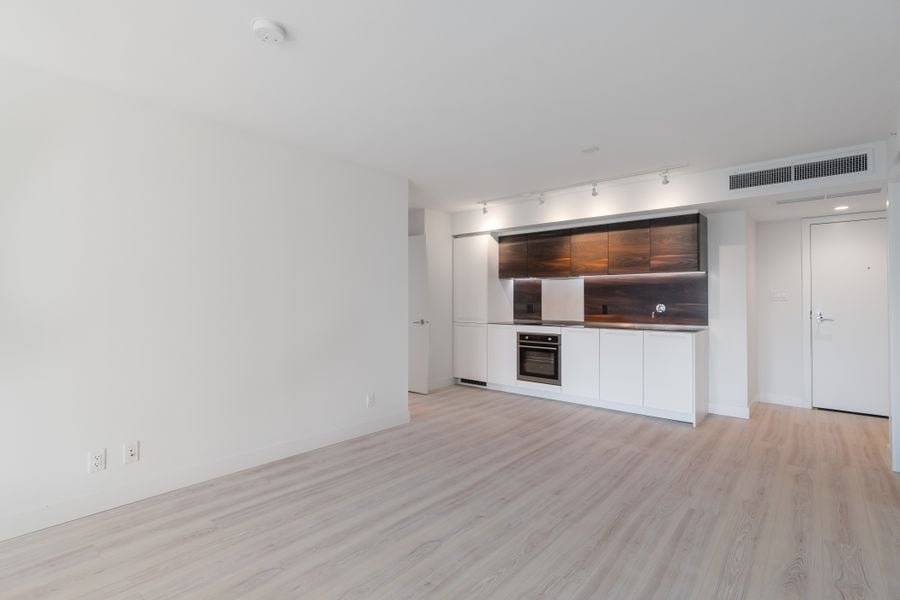 1304-1133 Hornby St