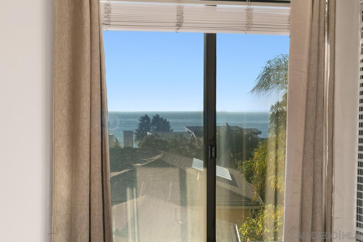 5726 La Jolla Blvd #206