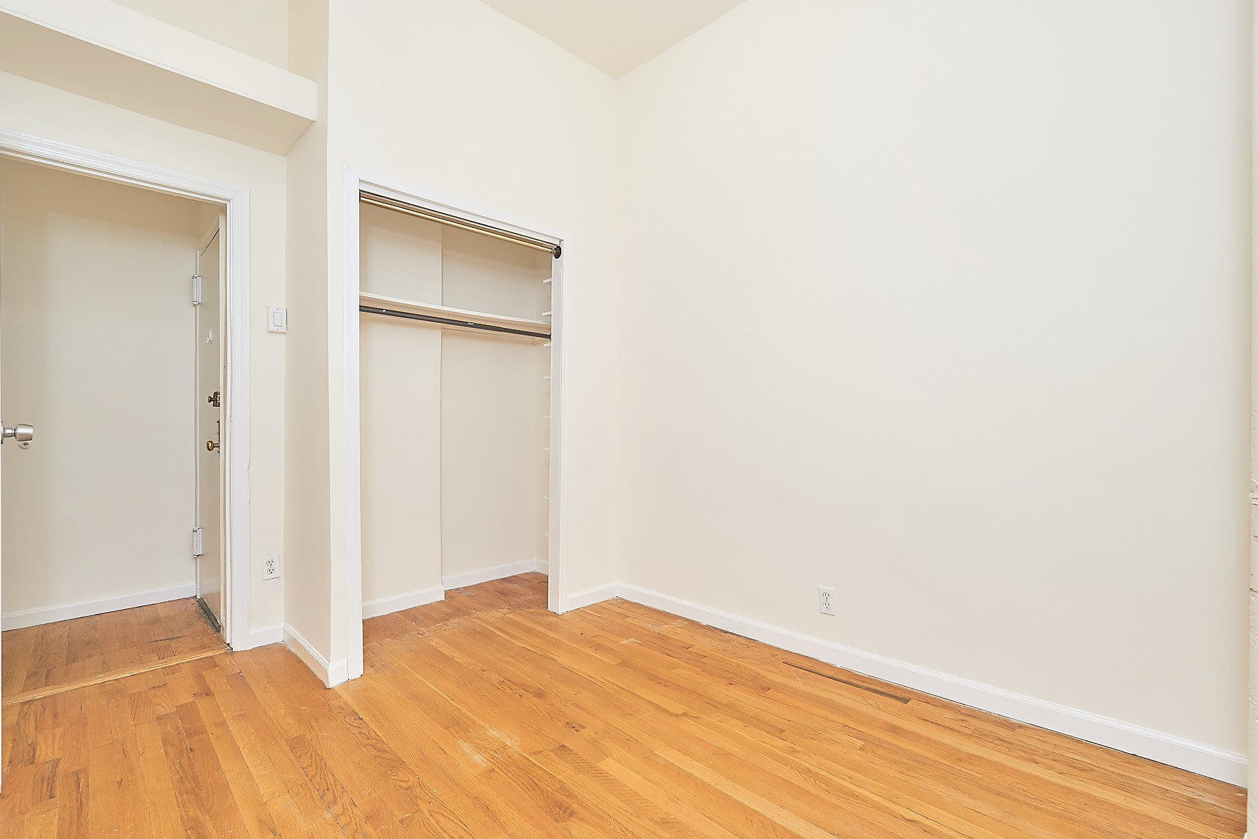 300 East 69th Street, Unit 2E