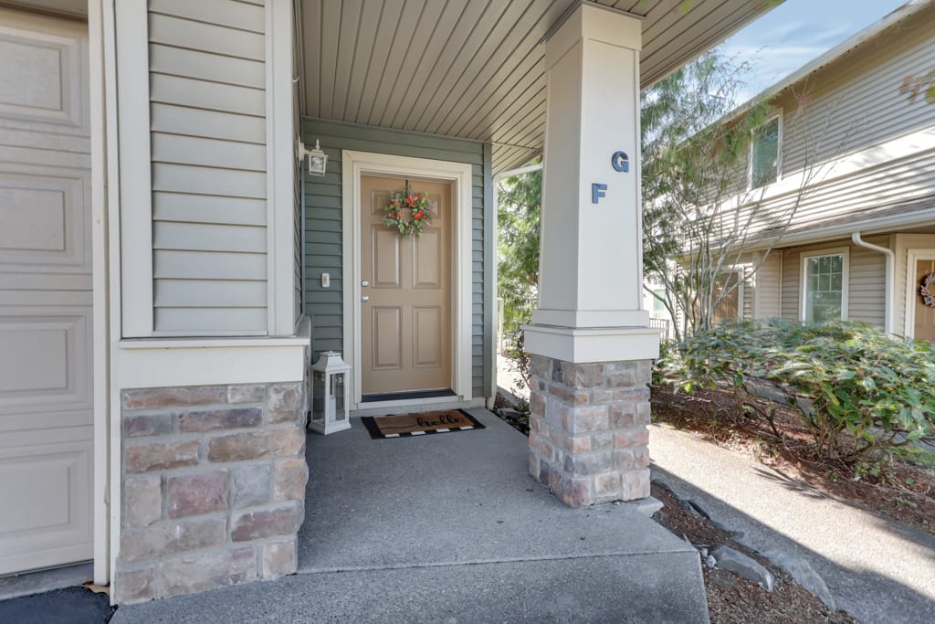 6127 Isaac SE  Avenue, Unit F