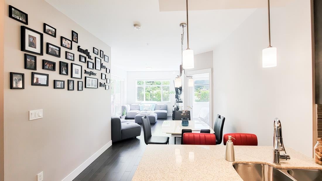 212-2465 Wilson Ave