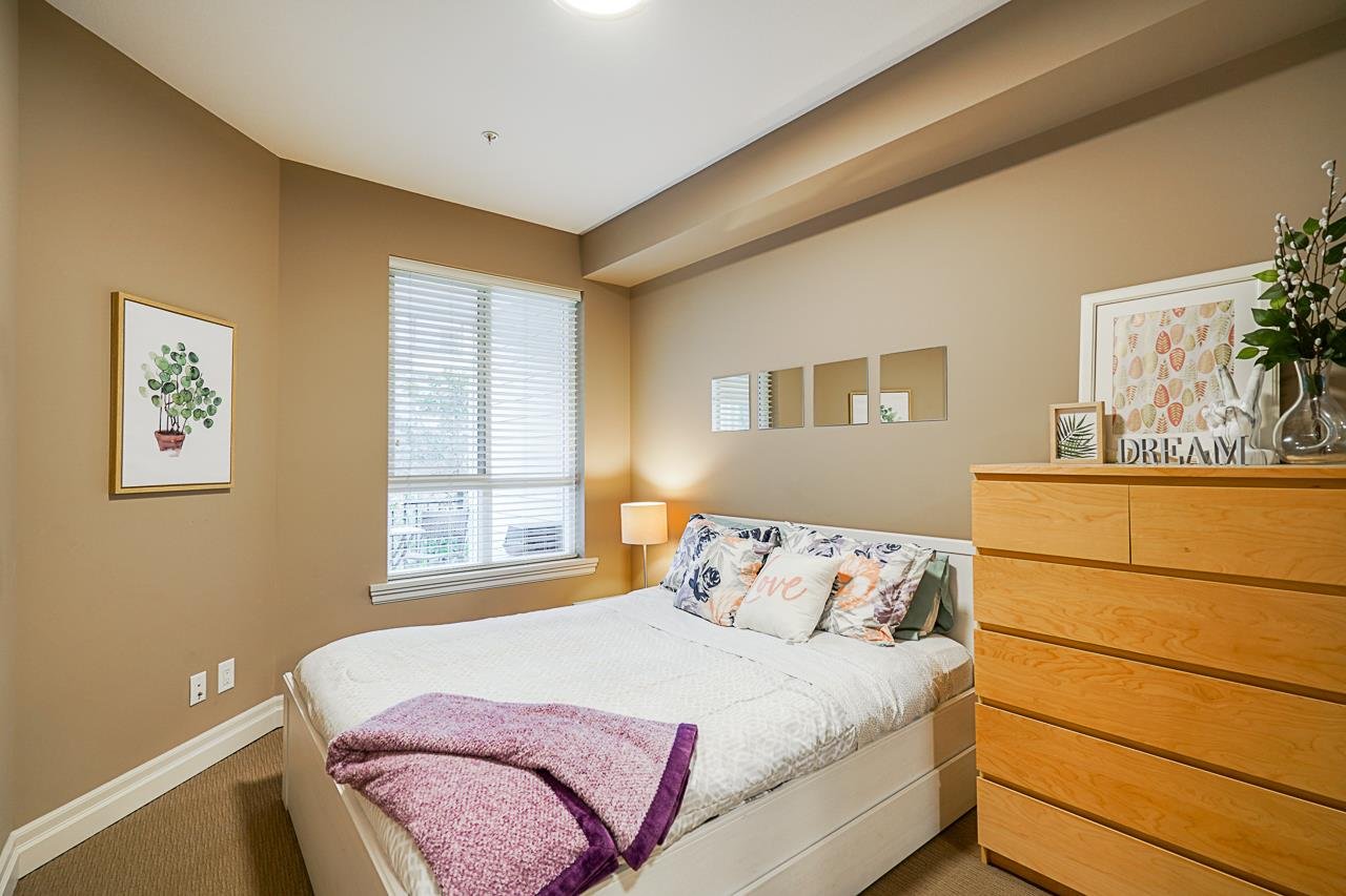215-2343 Atkins Ave