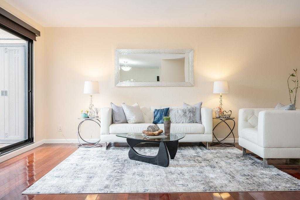 1 Appian WAY 714-5