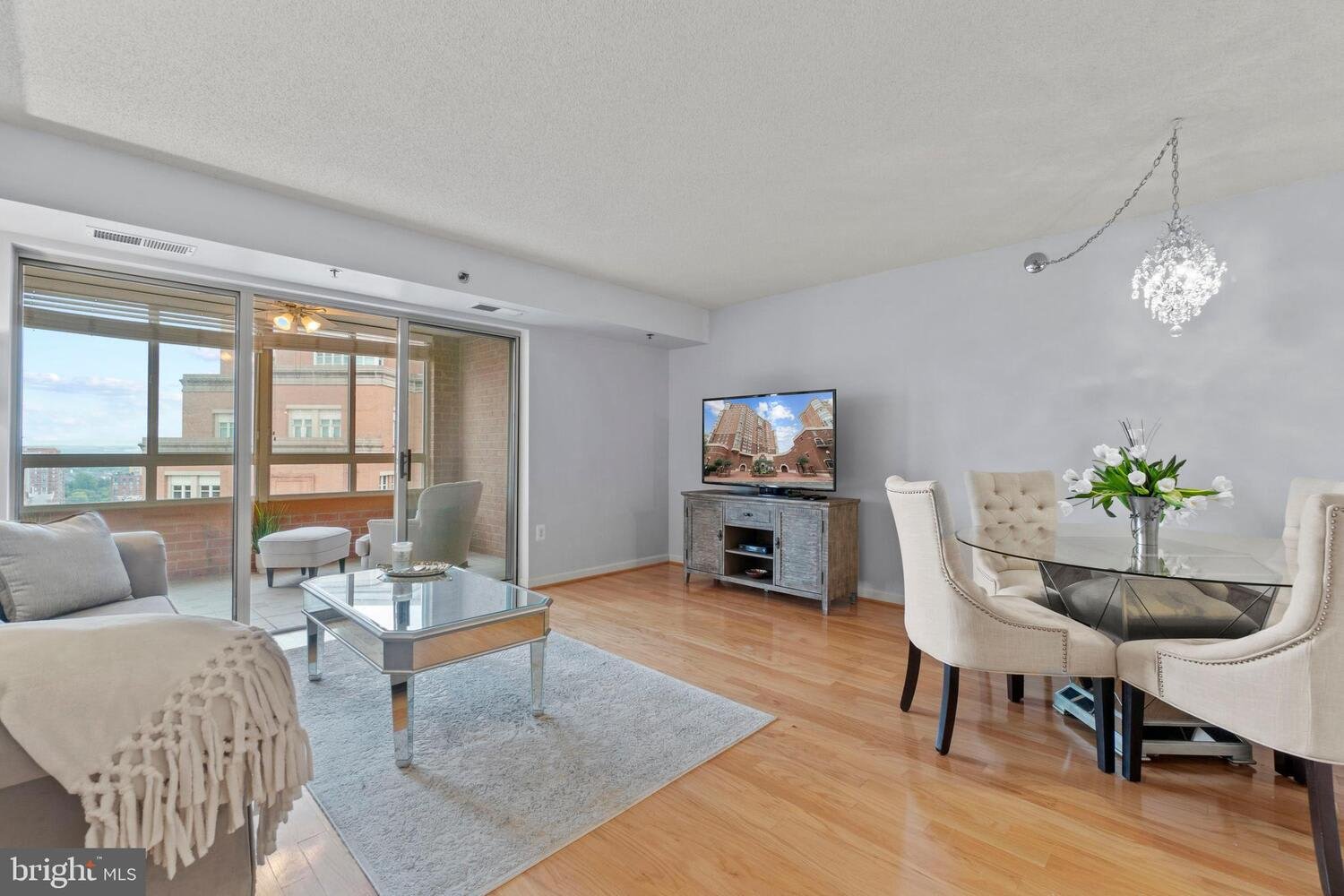 2181 Jamieson Ave, #1905