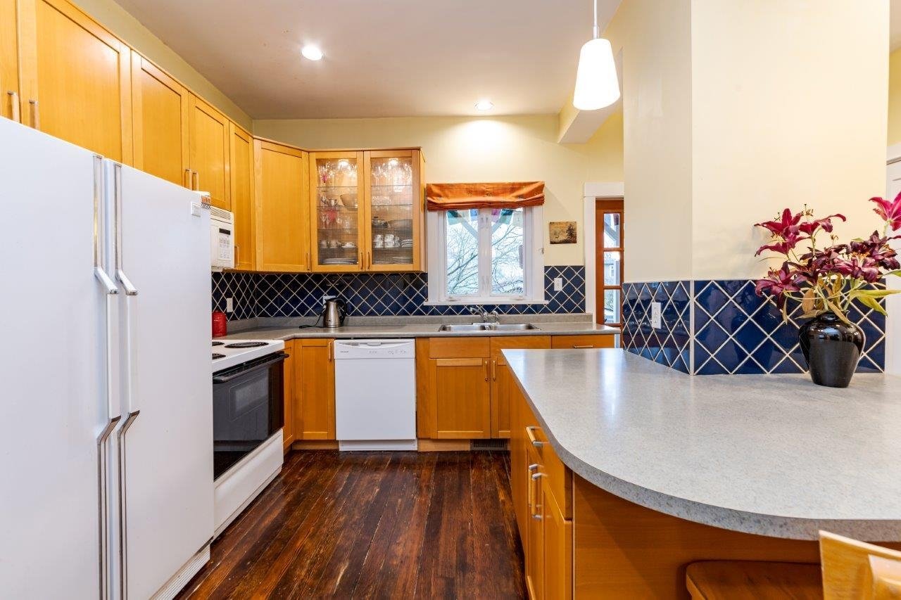 321 E 20th Ave