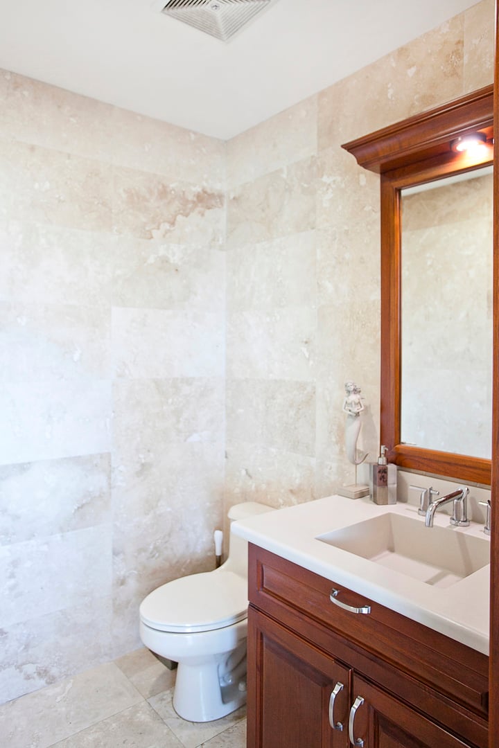 Custom Remodeled Jacuzzi Penthouse, Sabana and Rohrmoser, San Jose
