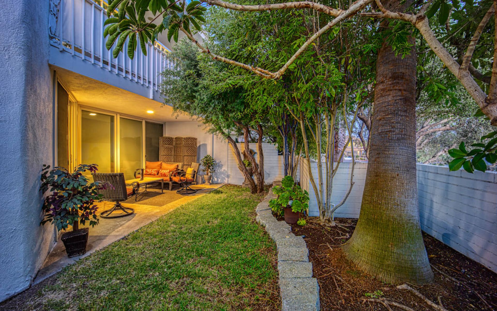 717 Avocado Ave
