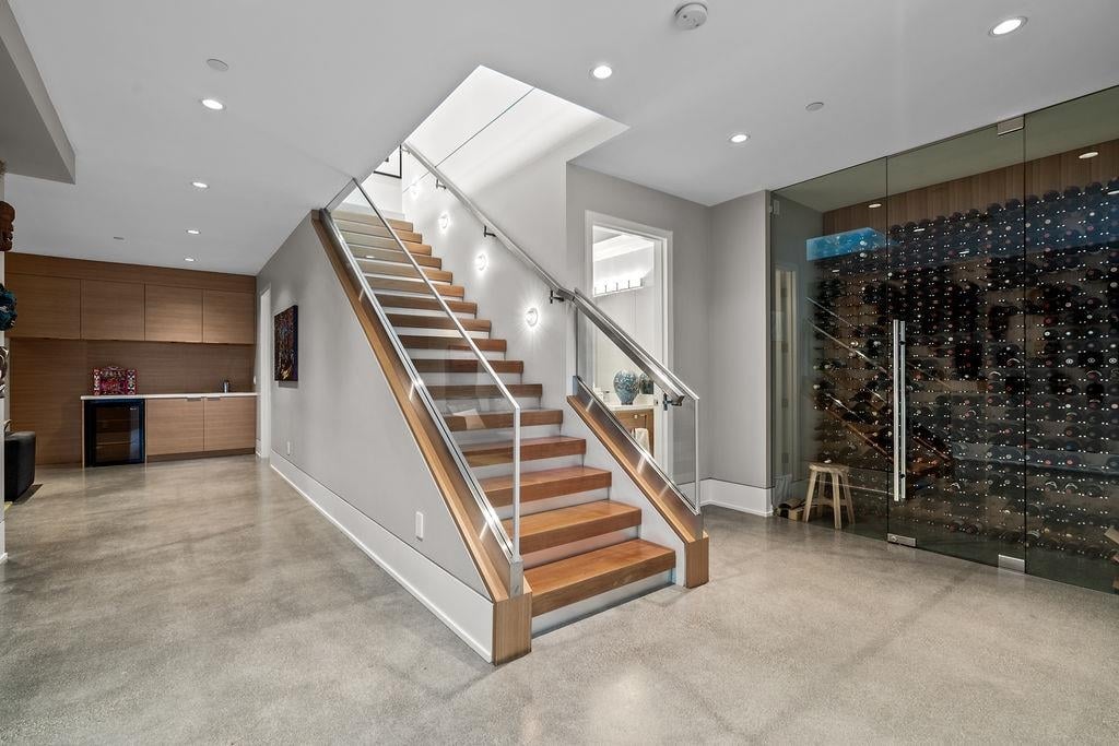 4175 Ferndale Ave