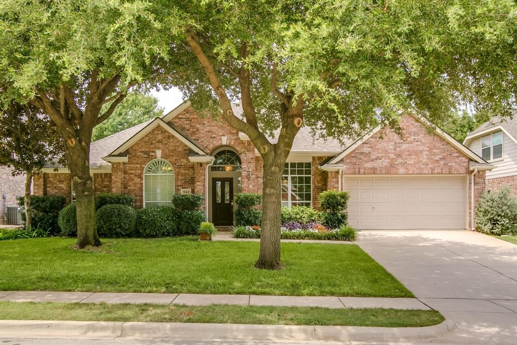 941 Water Oak Dr