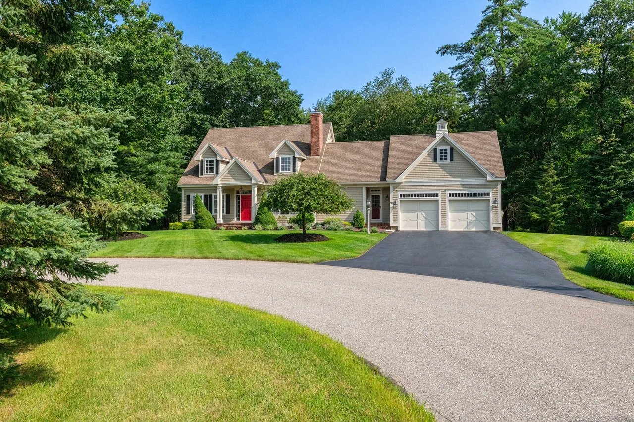 New Listing! 10 Winslow Lane, Kennebunkport, Maine – $1,275,000