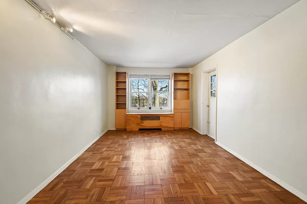 4555 Henry Hudson Parkway West Unit: 308