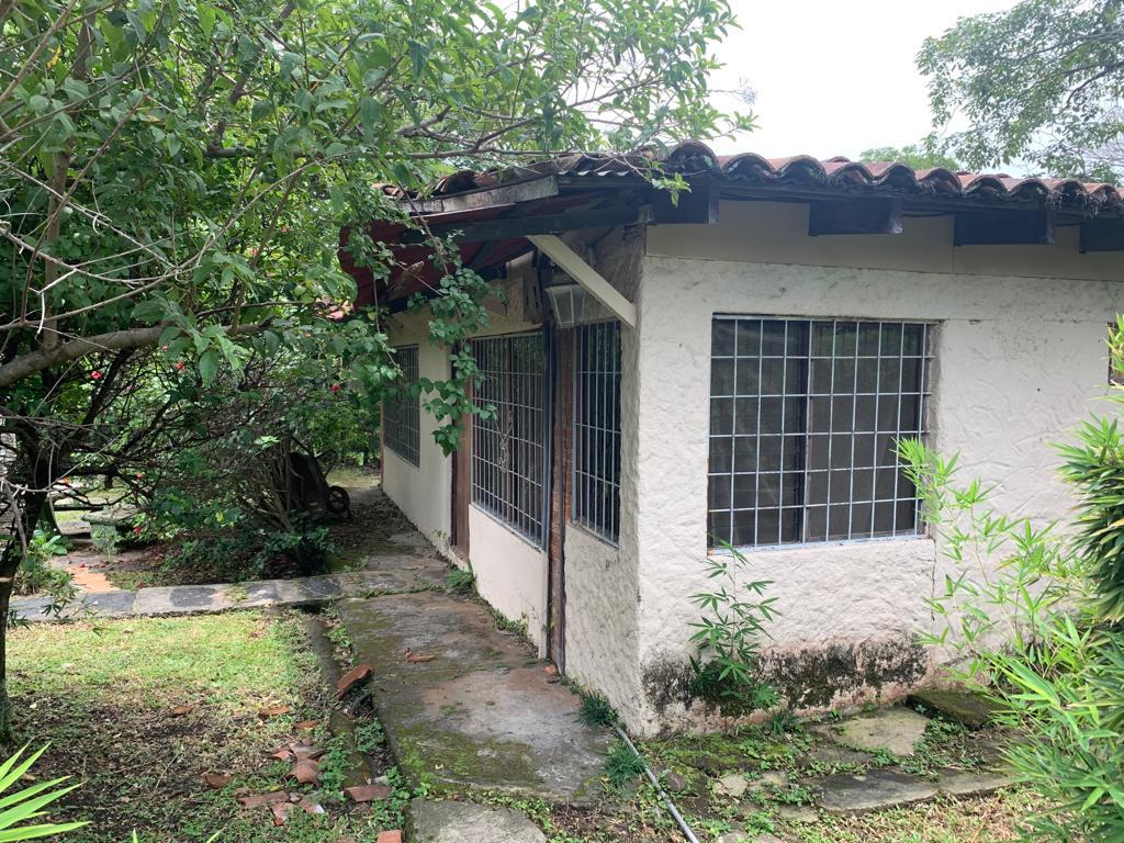 Versatile Multi Use Estate, Santa Ana, San Jose