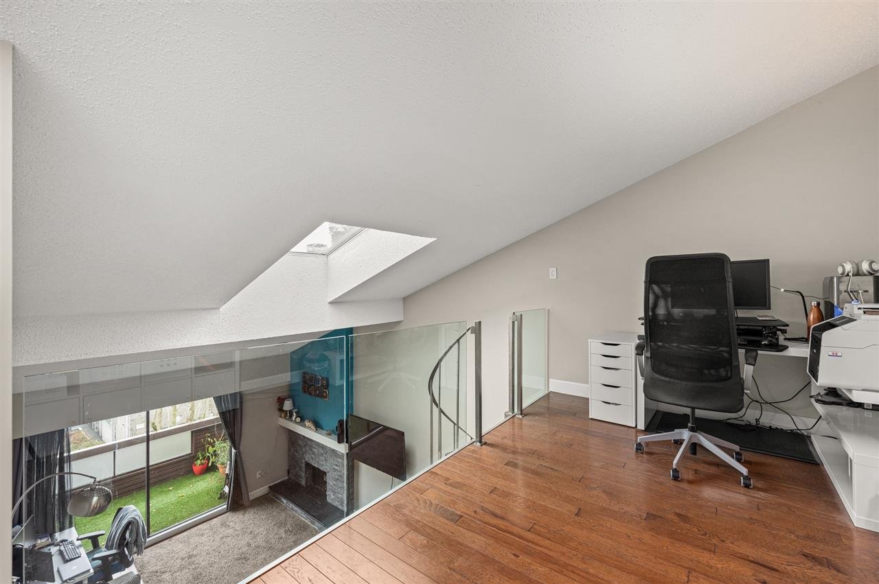 PH6-1827 W 3rd Avenue, Vancouver