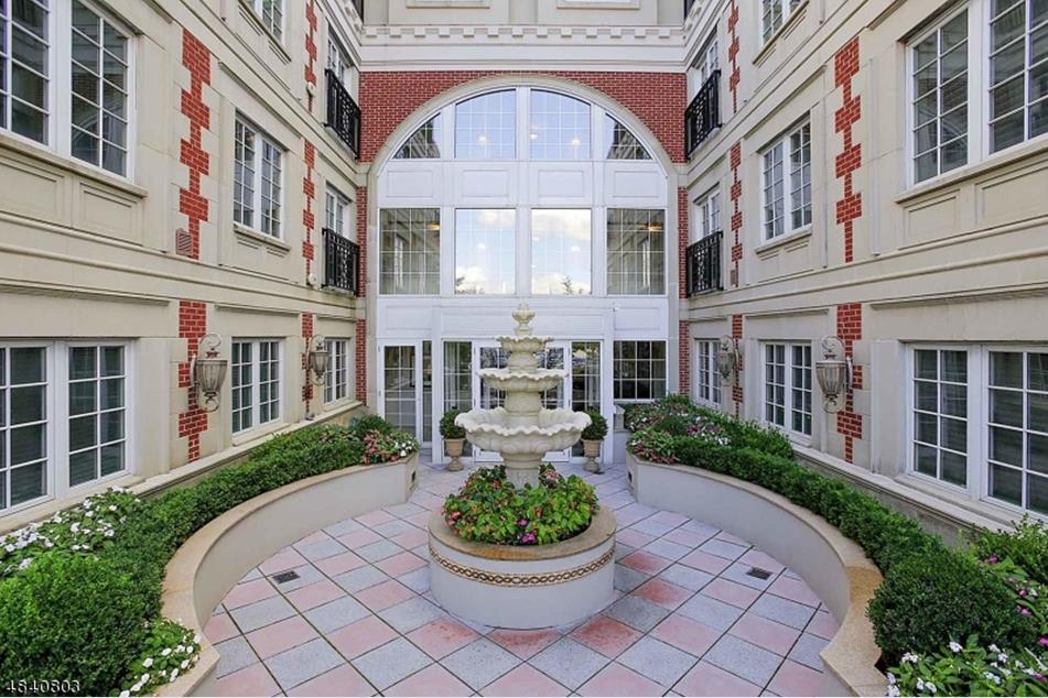 111 Prospect St, #2F
