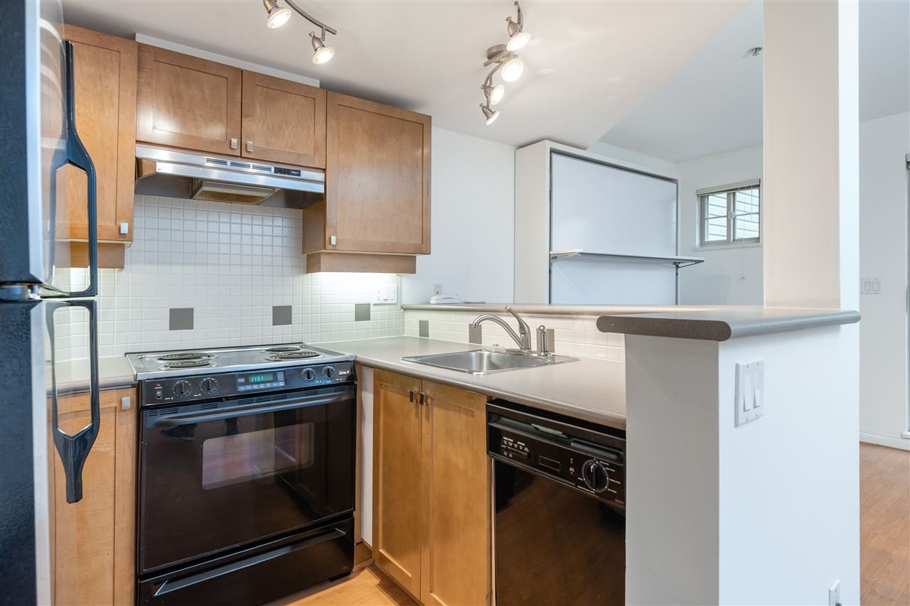 7-2375 W Broadway