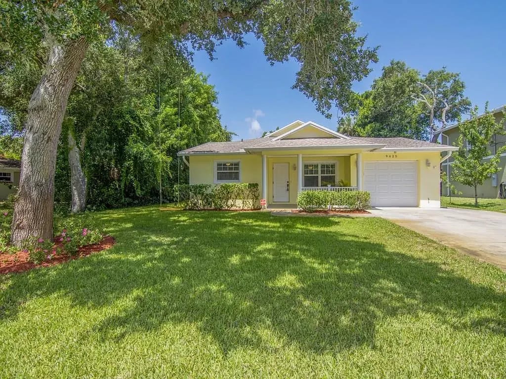 9425 Frangipani Dr UNIT 2