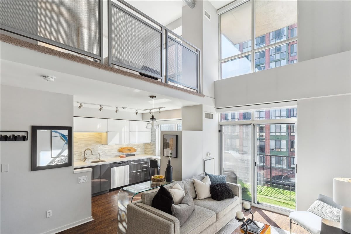 King West Loft! 