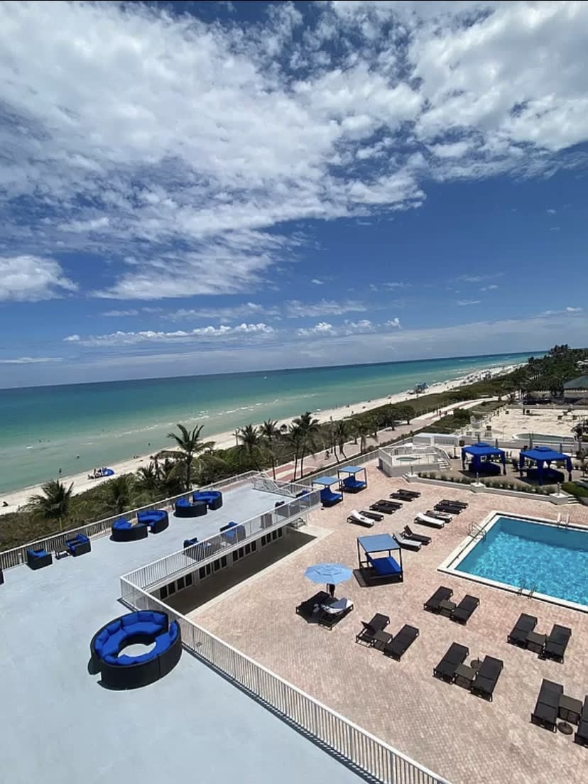 5401 Collins Ave #411 Miami Beach, Ocean View with Balcony