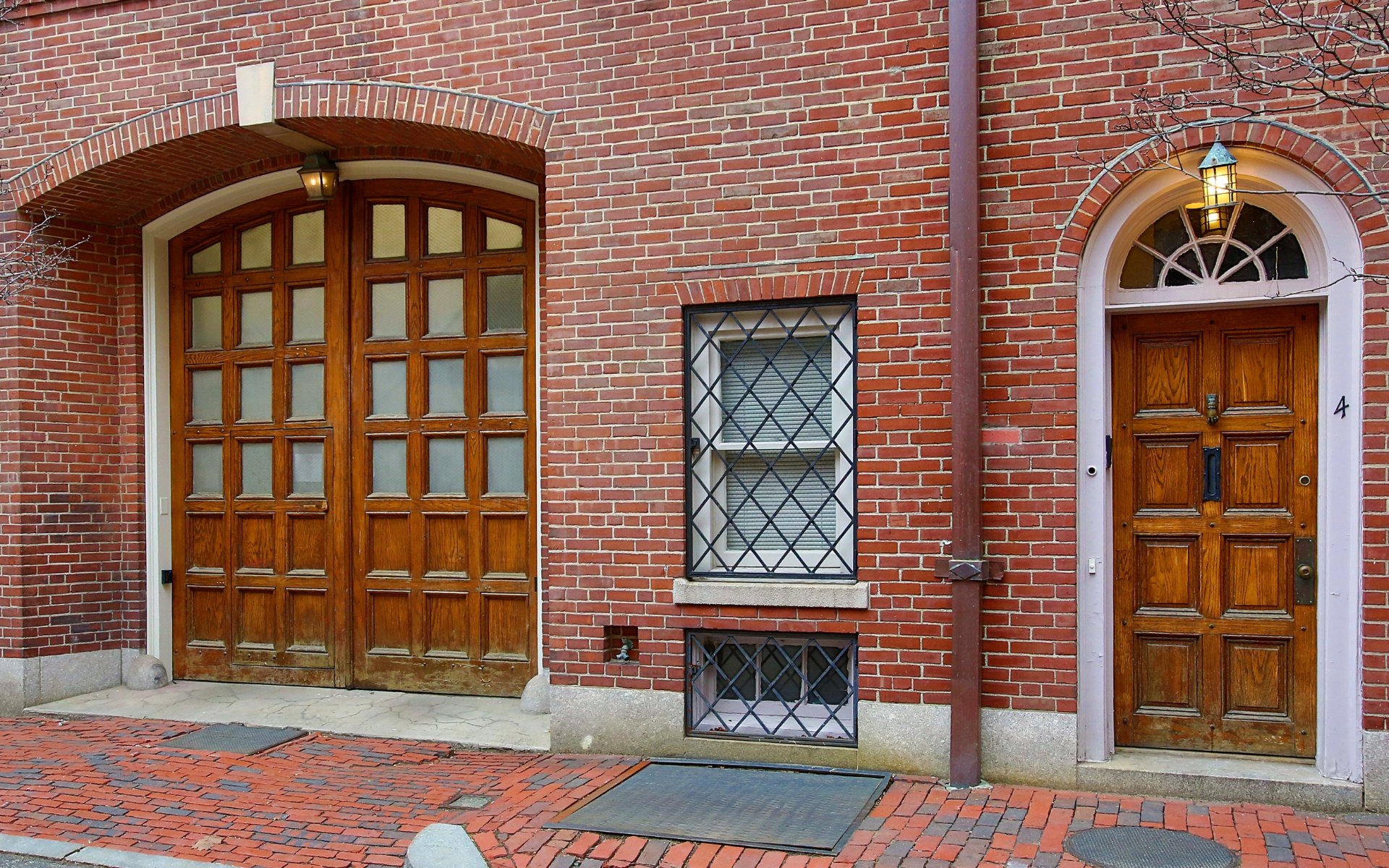 4 Byron St, #4