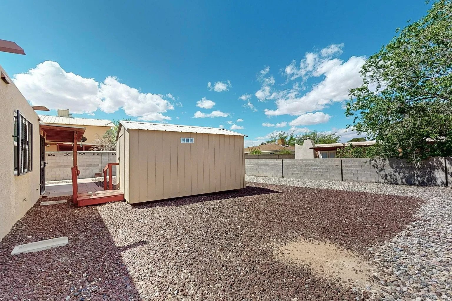 325 Judith Ln SW