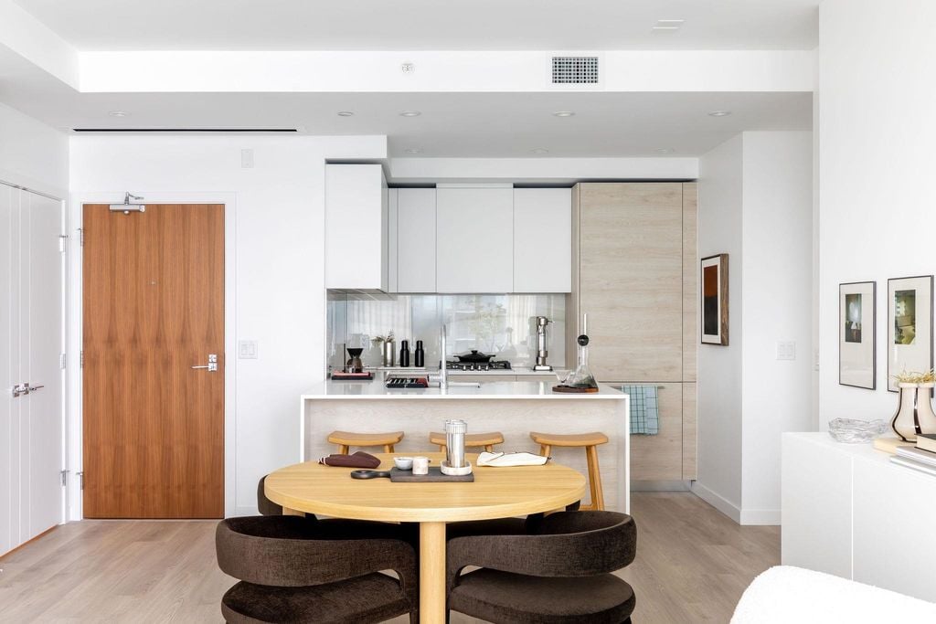 680 Quayside Drive 3406, New Westminster