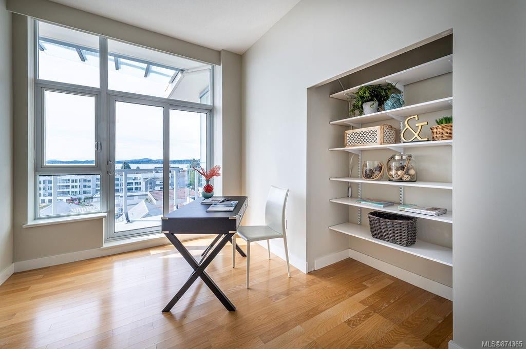 709-9809 Seaport Pl