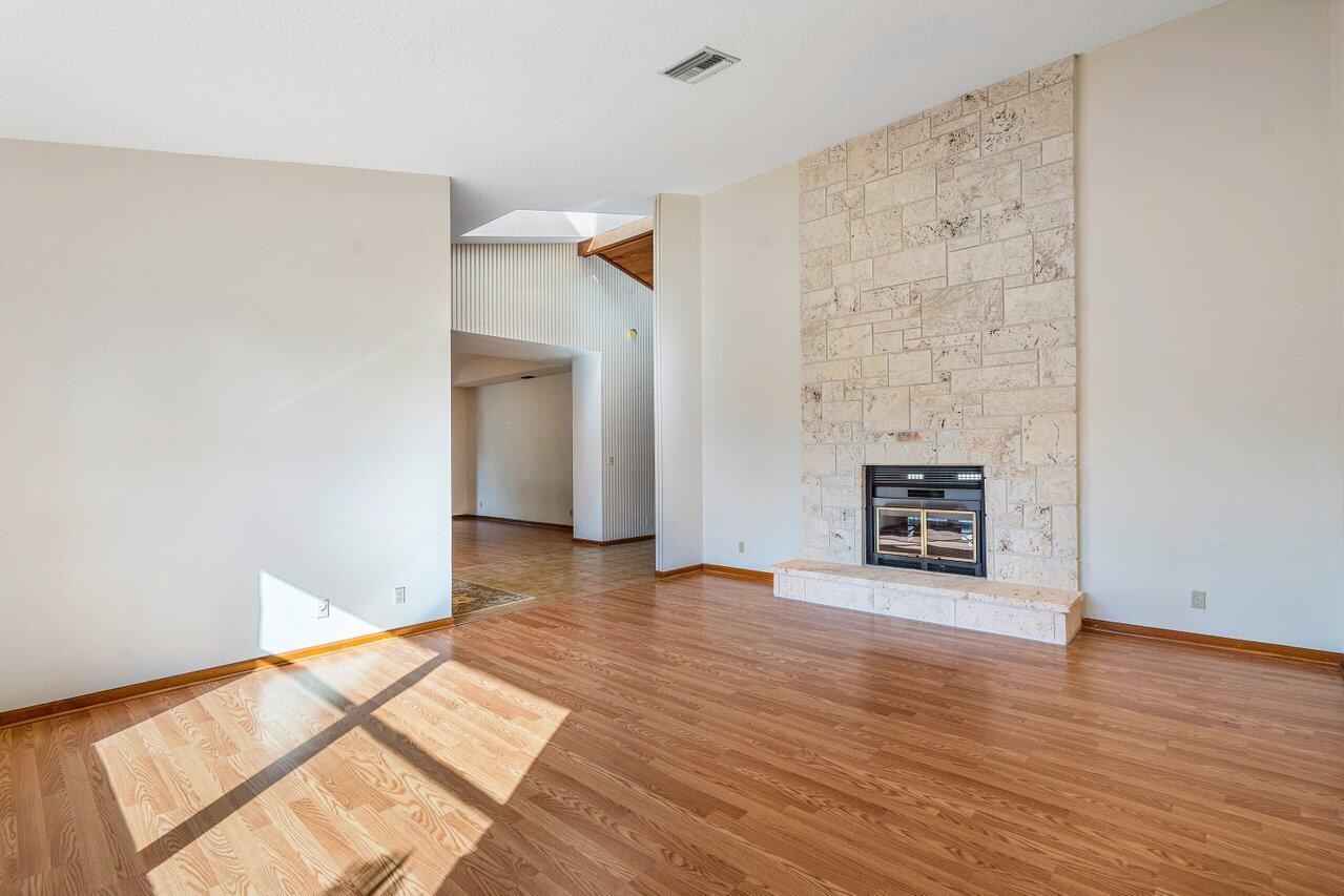8000 NW 47th Dr