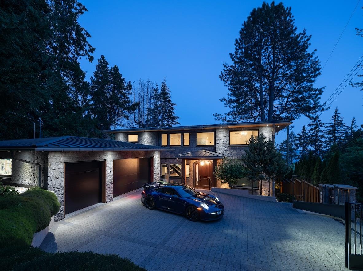 4428 Piccadilly North