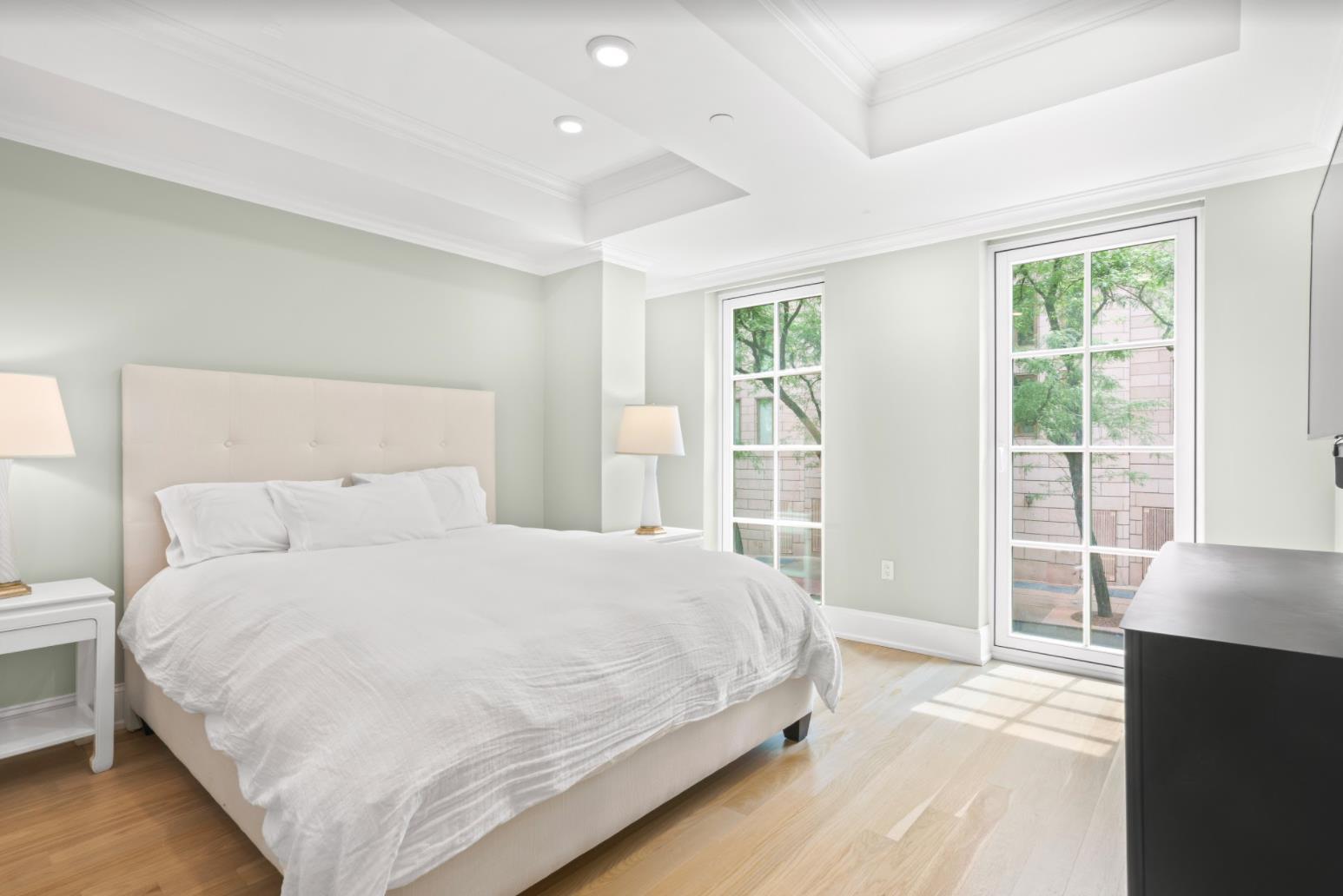 227 East 67th Street, Apt M-1