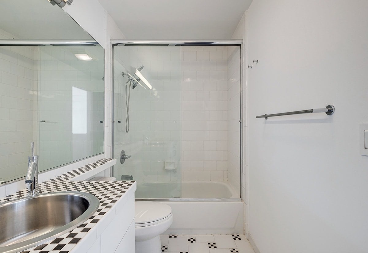 221 Clara St., #11