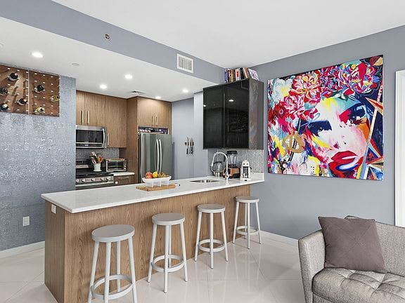 3041 Ocean Ave. Unit: 4-F