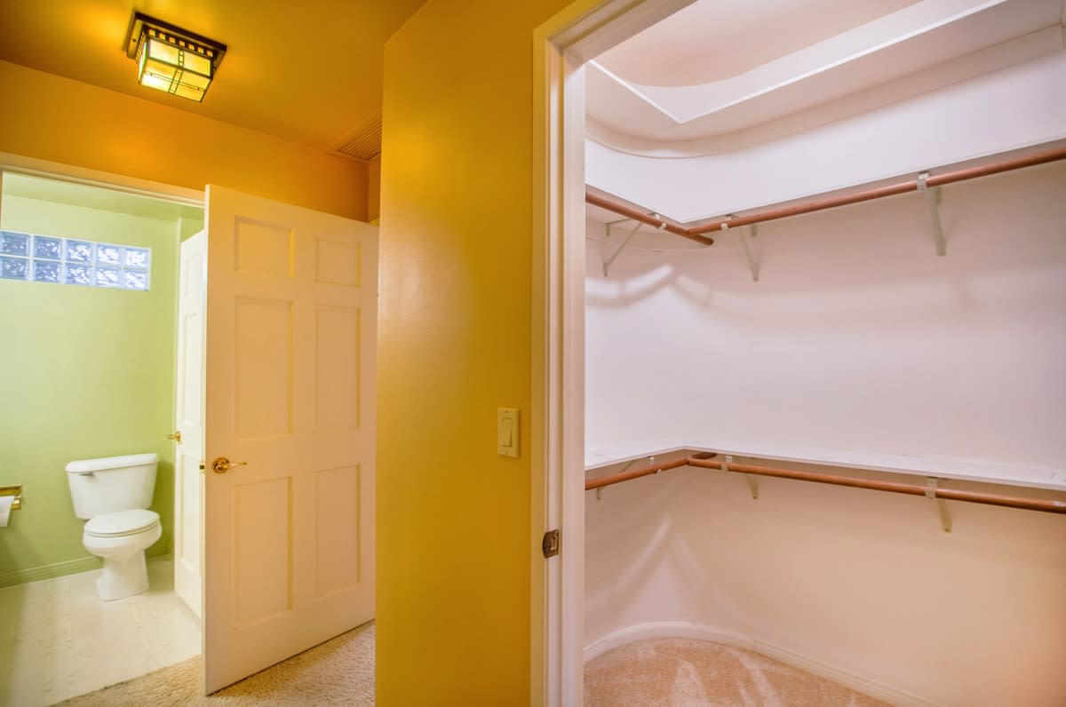 14538 Benefit St 202 Sherman Oaks, CA