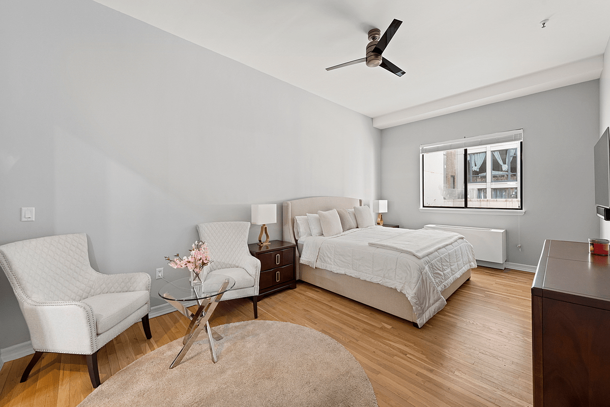 138-140 W 23rd St #2C