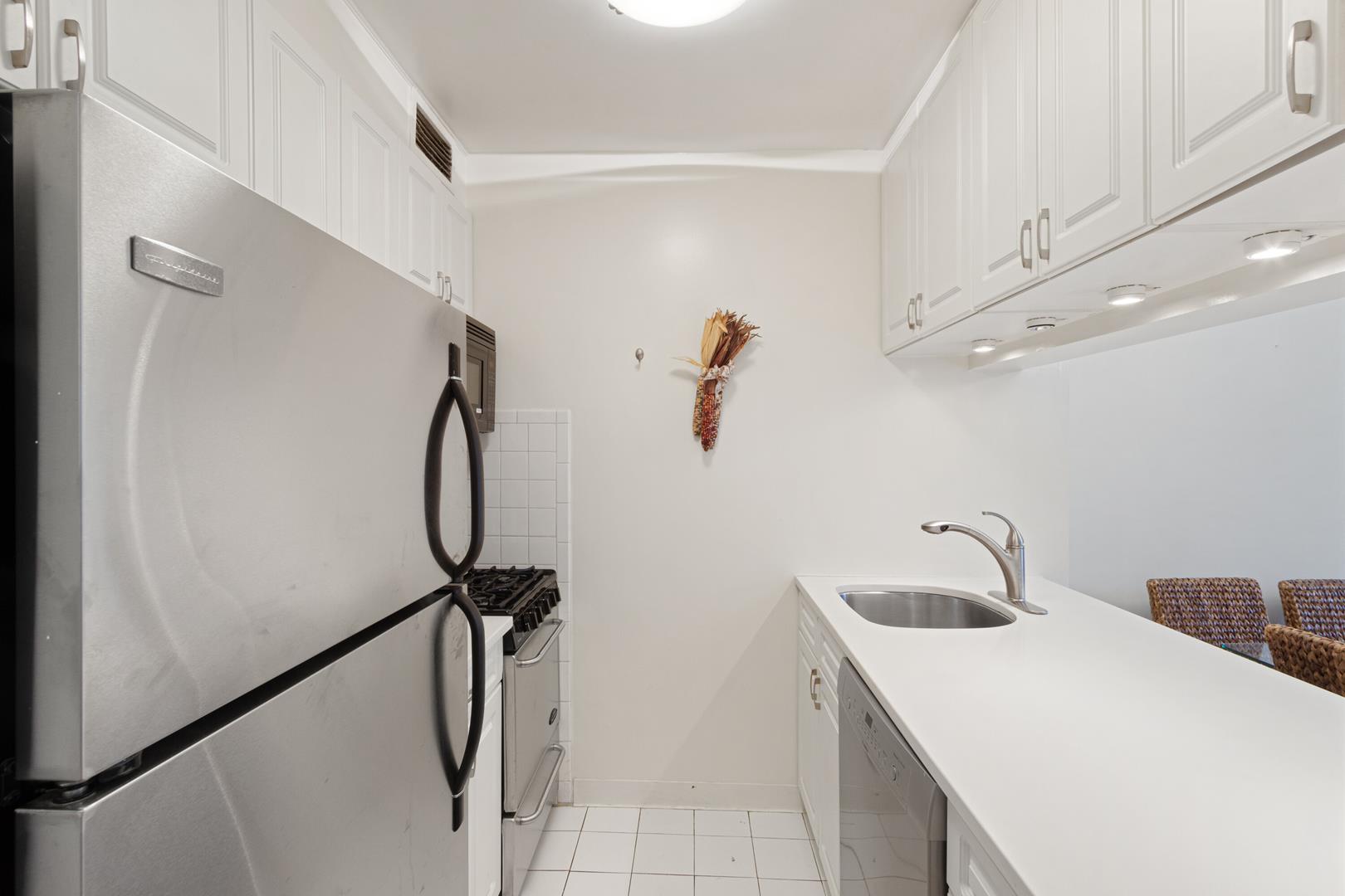 300 Albany Street, Apt 3-E