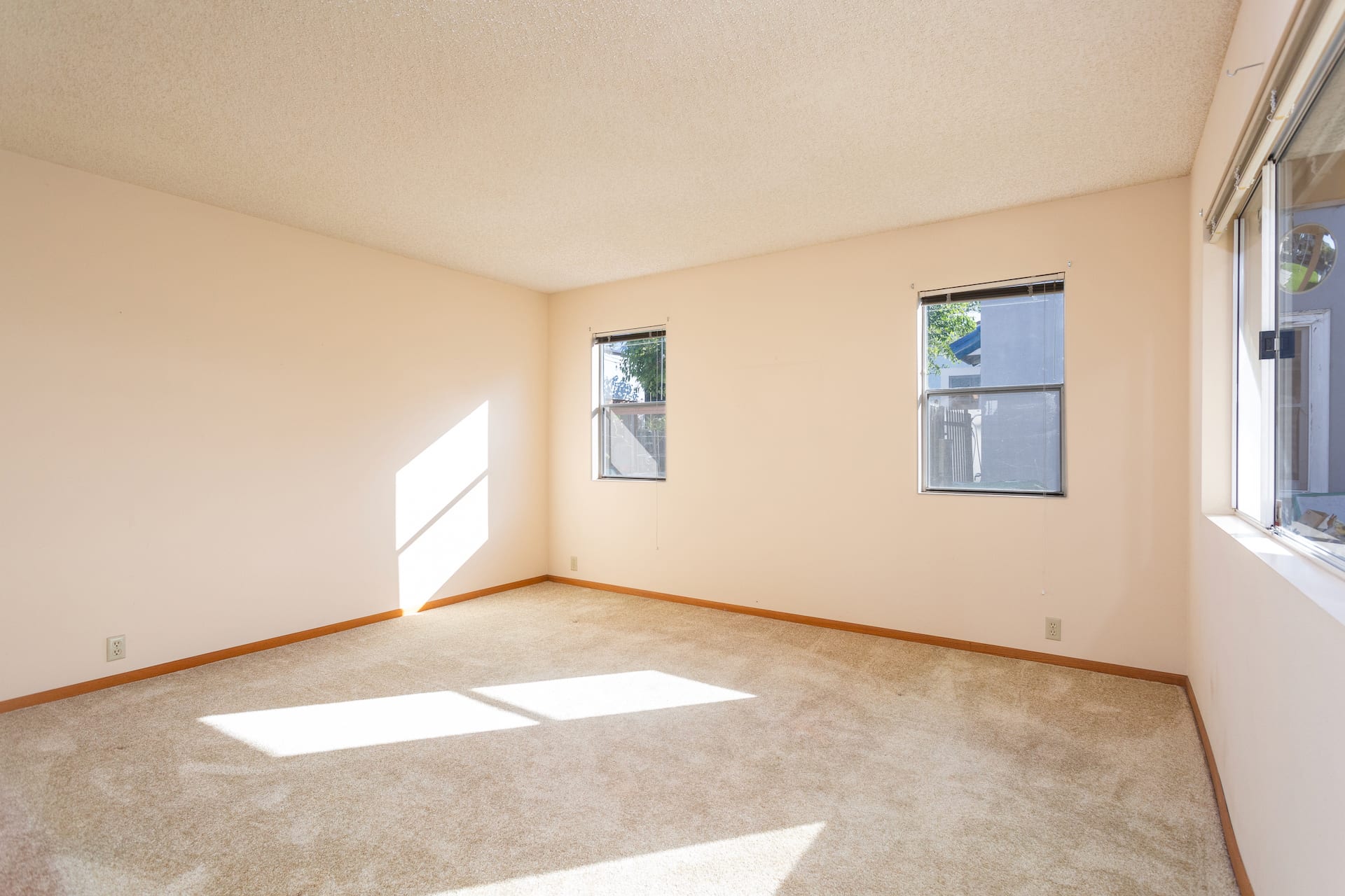 1326 Pine St, Sunset Park