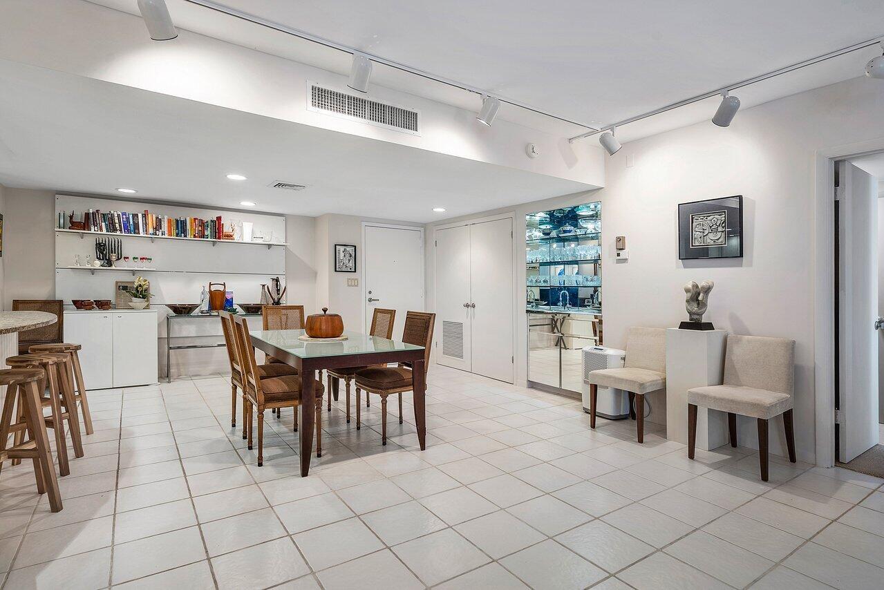 Raised Lanai Overlooking the Intracoastal