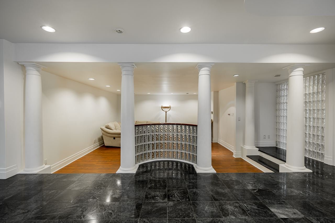305 Stevens Dr