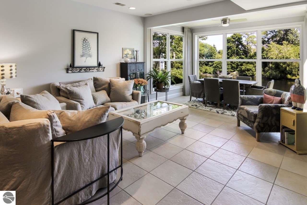 239 Midtown Dr