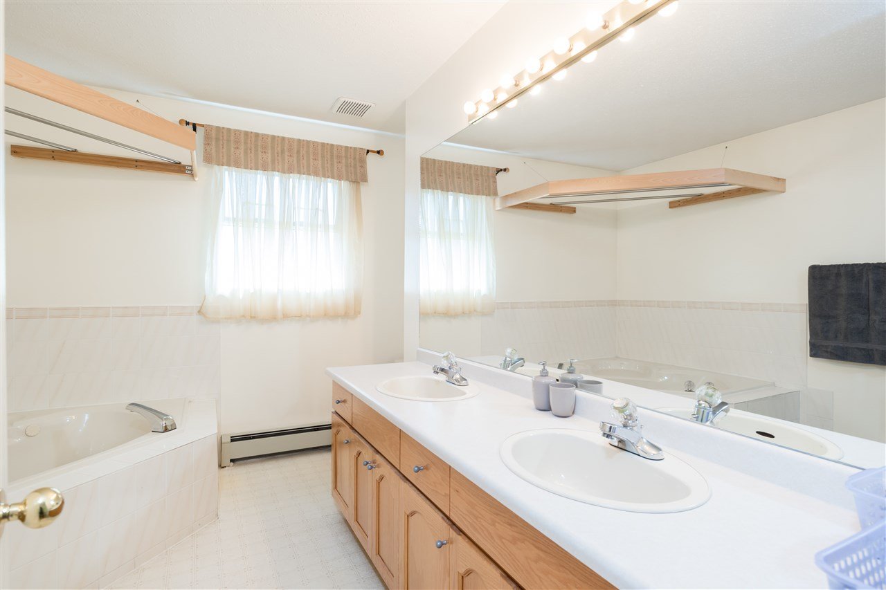 15717 106 Ave