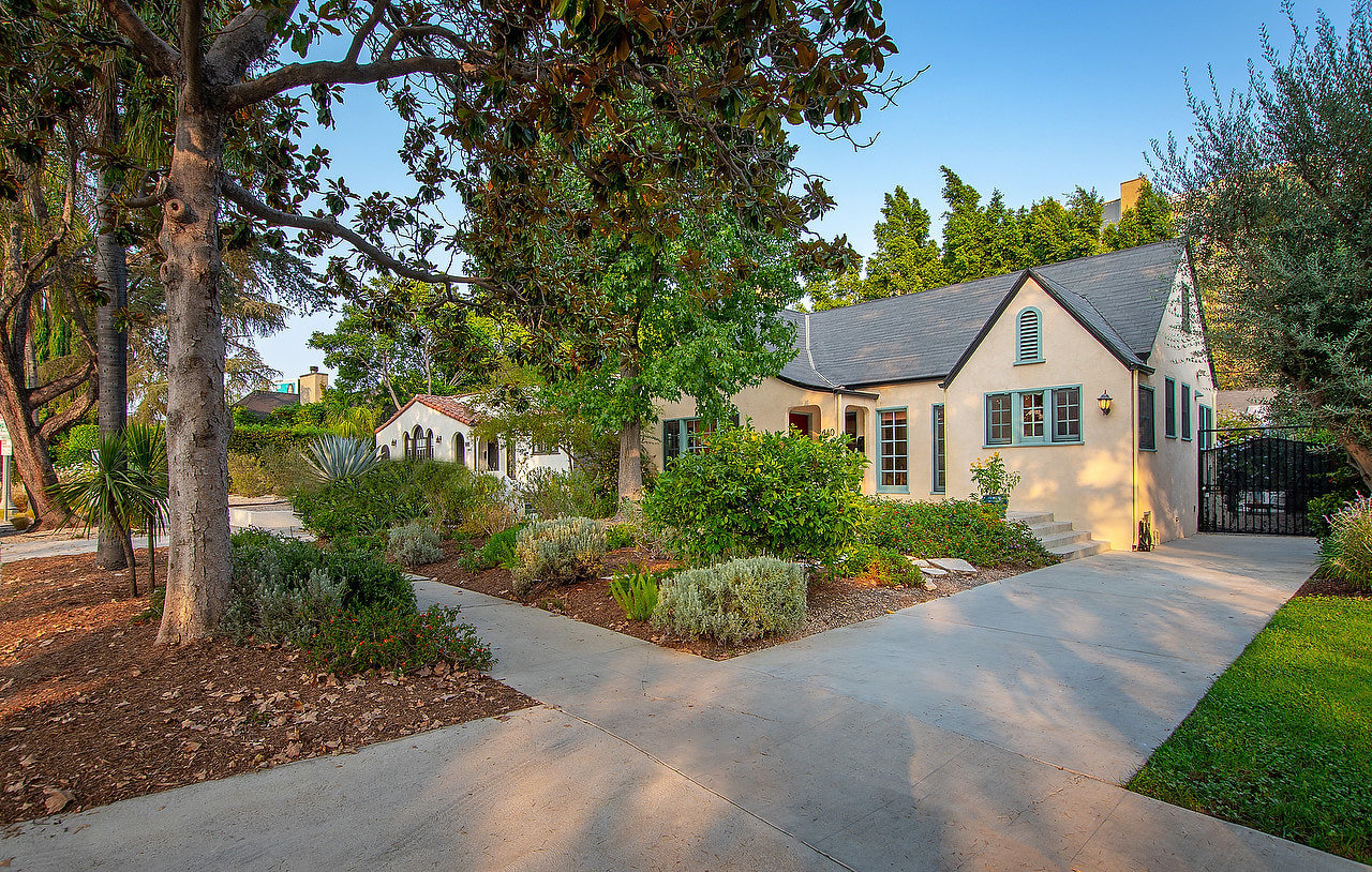 640 Lillian Way