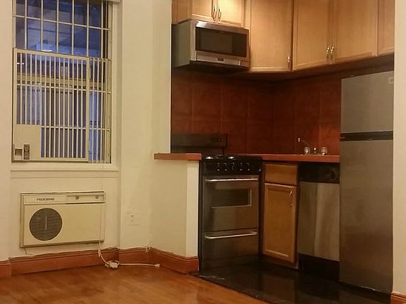 2790 Broadway Unit: 2E