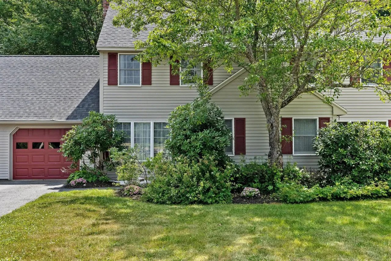 New Listing! 5 Riverbend Drive, 5, Yarmouth, ME 04096 – $419,500
