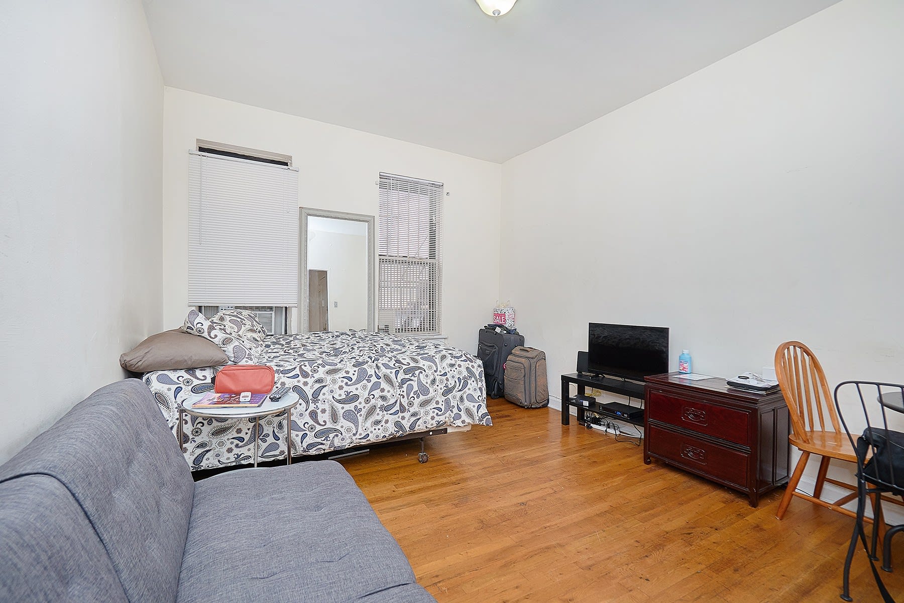 1055 2nd Ave, Unit 2B