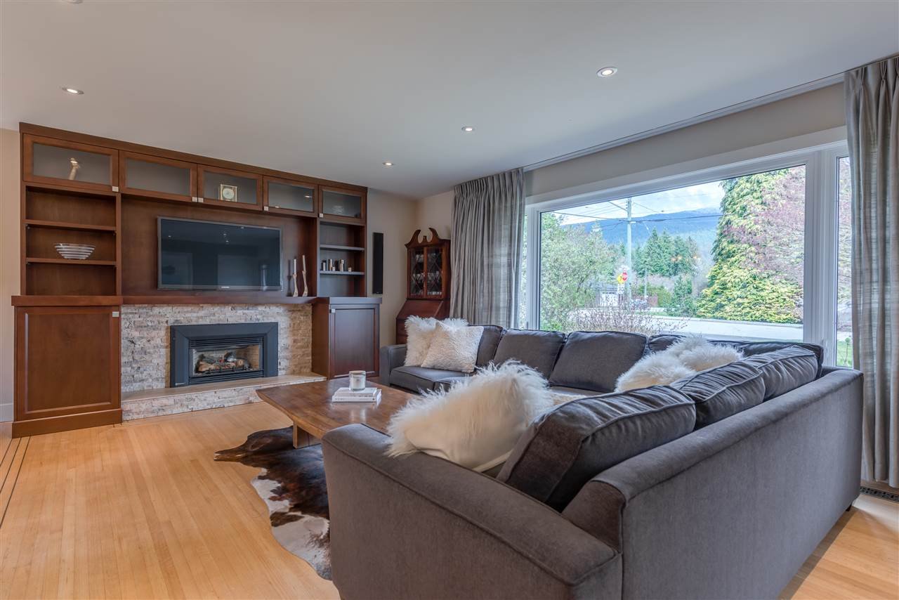 2402 Lauralynn Dr