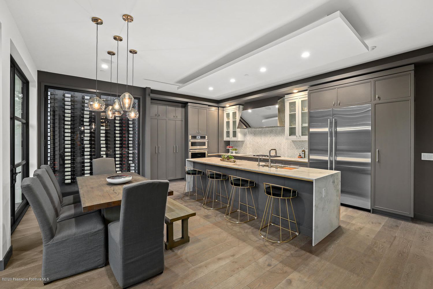 217 Lamour Dr