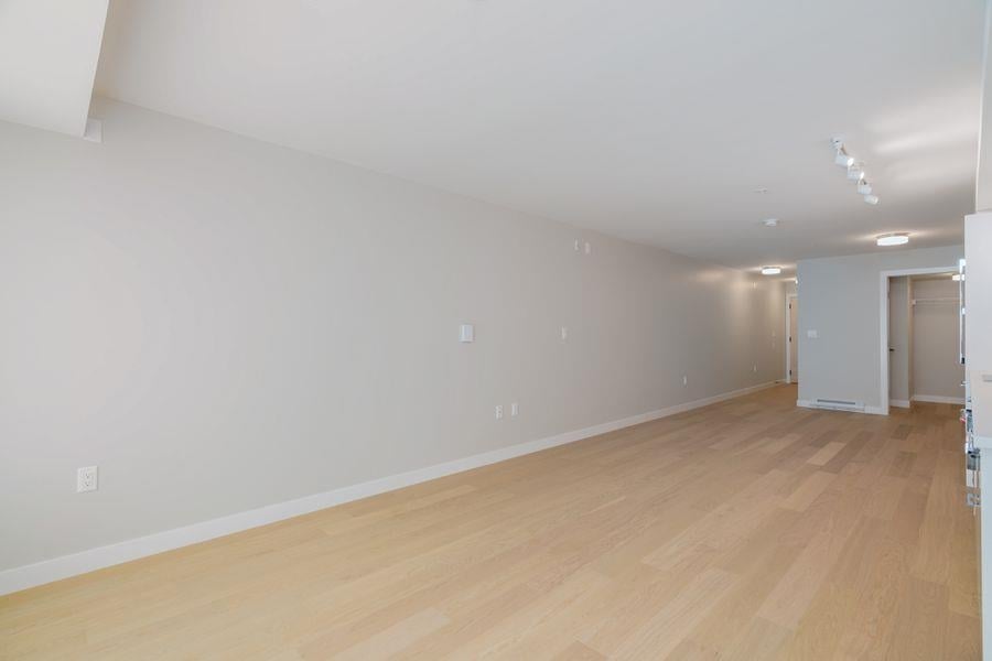 310-2508 Fraser St