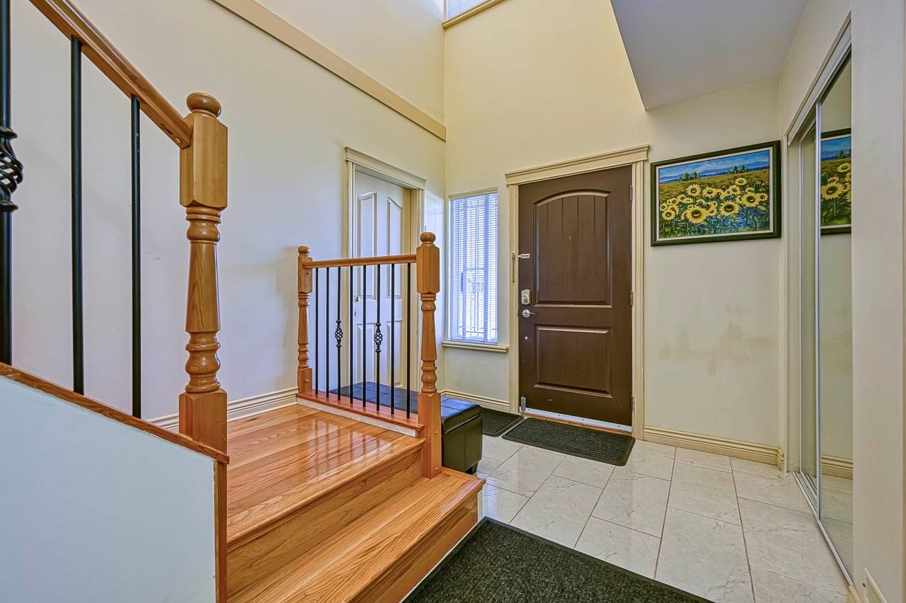 711 Blue Mountain St