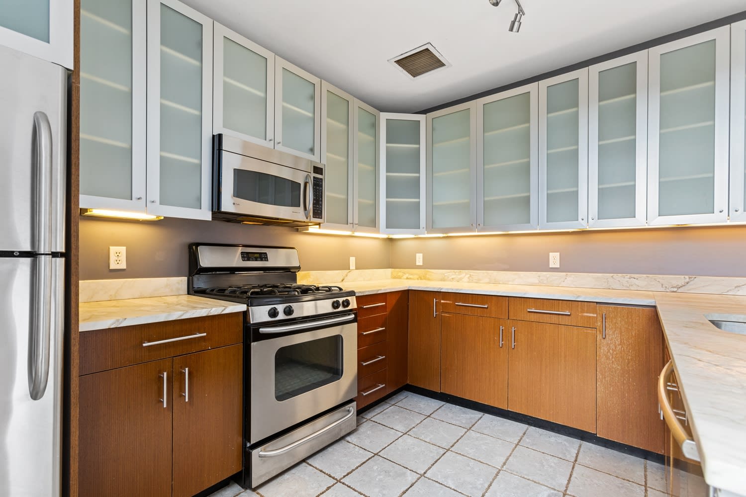 2002 5th Avenue Unit: 6-B