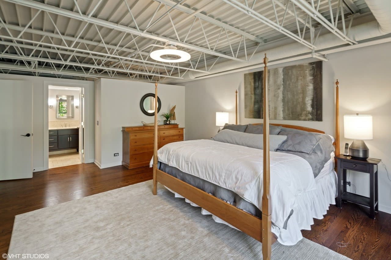 1300 W Altgeld St #124