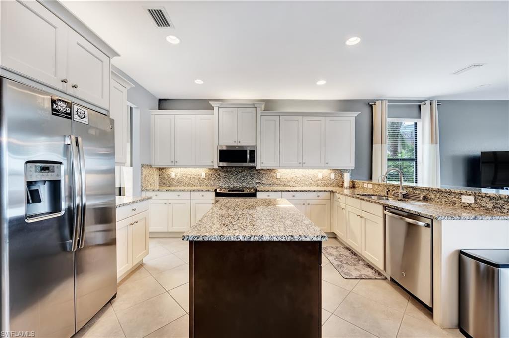 11537 Stonecreek Cir